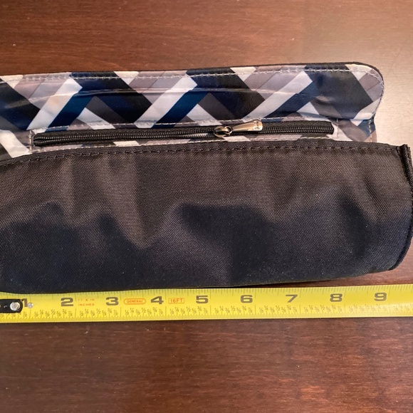 LUG Mini Travel Case - Picture 2 of 11